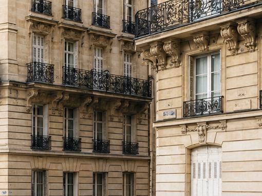 Entrée d'immeuble parisien