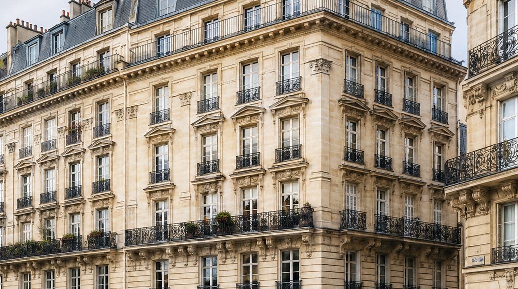 Immeuble haussmannien d'angle géré par le Cabinet GESTADE à Paris